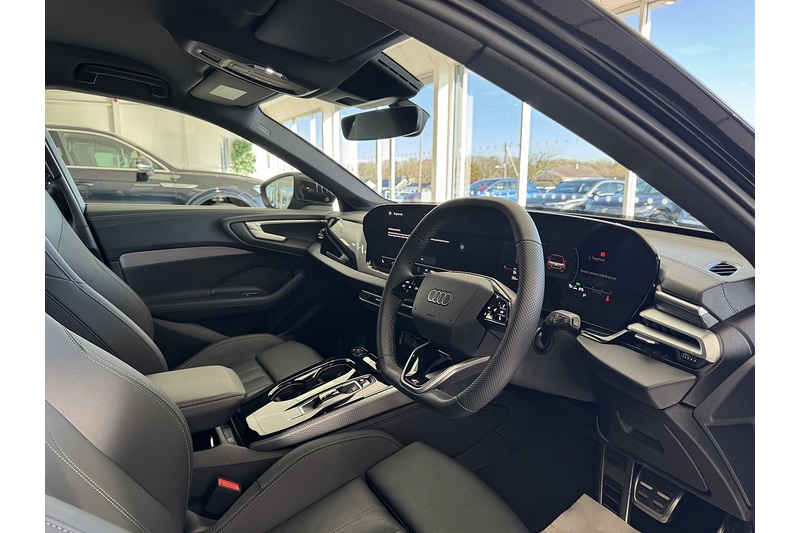 Audi 2.0 TDI S line Estate 5dr Diesel S Tronic quattro Euro 6 (s/s) (204 ps)