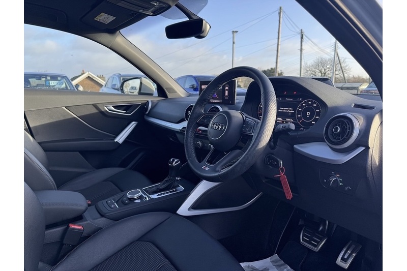Audi 1.5 TFSI CoD 35 S line SUV 5dr Petrol S Tronic Euro 6 (s/s) (150 ps)