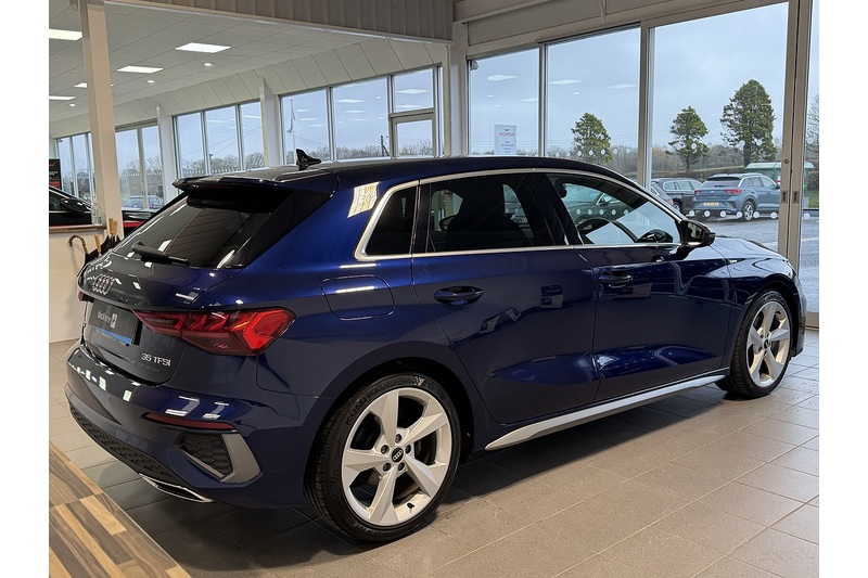 Audi TFSI S line Hatchback 1.5 Automatic Petrol