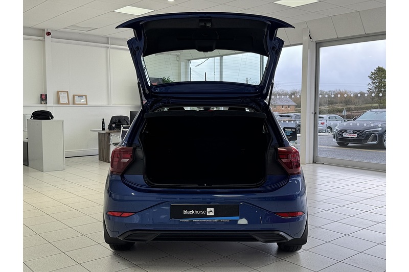 Volkswagen 1.0 TSI Life Hatchback 5dr Petrol DSG Euro 6 (s/s) (95 ps)