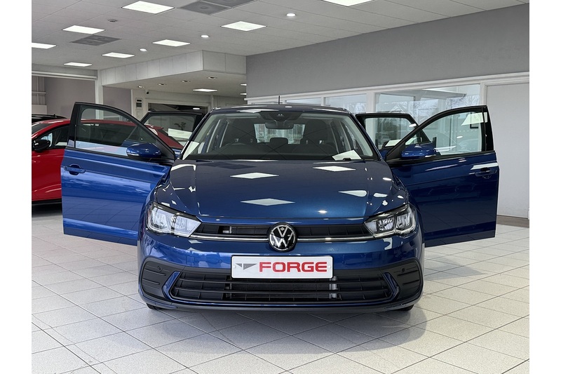 Volkswagen 1.0 TSI Life Hatchback 5dr Petrol DSG Euro 6 (s/s) (95 ps)