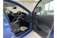 24/24 Volkswagen Polo 1.0 TSI Life Hatchback Petrol DSG 95 ps