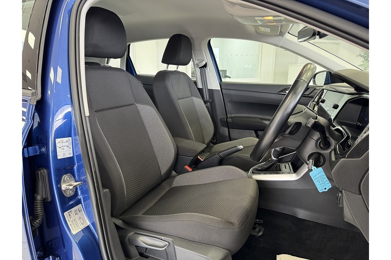 Volkswagen 1.0 TSI Life Hatchback 5dr Petrol DSG Euro 6 (s/s) (95 ps)