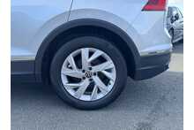 21/21 Volkswagen Tiguan TSI Life SUV 1.5 Automatic Petrol 150 PS