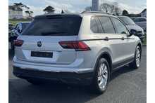 21/21 Volkswagen Tiguan TSI Life SUV 1.5 Automatic Petrol 150 PS
