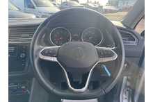 21/21 Volkswagen Tiguan TSI Life SUV 1.5 Automatic Petrol 150 PS