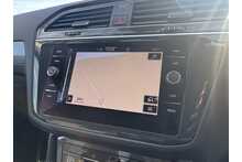 21/21 Volkswagen Tiguan TSI Life SUV 1.5 Automatic Petrol 150 PS
