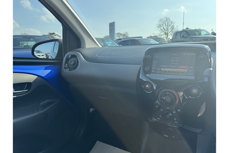 Peugeot Allure Hatchback 1.0 Manual Petrol