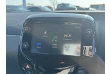 21/71 Peugeot 108 Allure Hatchback 1.0 Manual Petrol