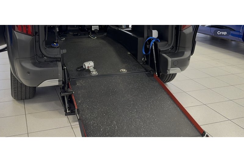 Peugeot 1.2 PureTech Allure Standard MPV 5dr Petrol EAT Euro 6 (s/s) (130 ps)