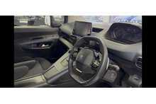 21/21 Peugeot Rifter 1.2 PureTech Allure MPV Petrol EAT 130 ps