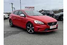 19/19 Volvo V40 2.0 T2 GPF R-Design Nav Plus Petrol Manual 122 ps