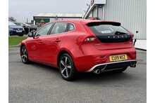 19/19 Volvo V40 2.0 T2 GPF R-Design Nav Plus Petrol Manual 122 ps