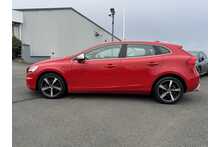 19/19 Volvo V40 2.0 T2 GPF R-Design Nav Plus Petrol Manual 122 ps