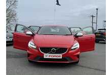 19/19 Volvo V40 2.0 T2 GPF R-Design Nav Plus Petrol Manual 122 ps