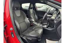 19/19 Volvo V40 2.0 T2 GPF R-Design Nav Plus Petrol Manual 122 ps
