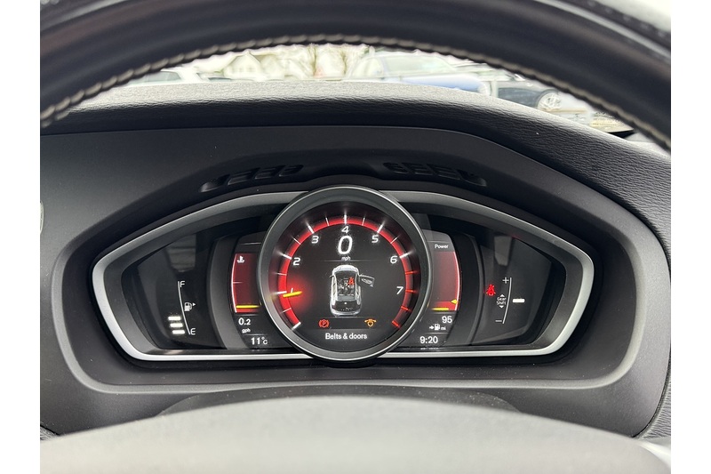 Volvo 2.0 T2 GPF R-Design Nav Plus Hatchback 5dr Petrol Manual Euro 6 (s/s) (122 ps)