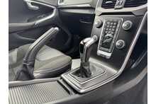 19/19 Volvo V40 2.0 T2 GPF R-Design Nav Plus Petrol Manual 122 ps