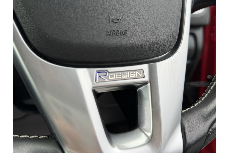 Volvo 2.0 T2 GPF R-Design Nav Plus Hatchback 5dr Petrol Manual Euro 6 (s/s) (122 ps)