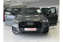 22/72 Audi Q7 3.0 TDI V6 50 Black Edition Diesel Tiptronic quattro 286 ps