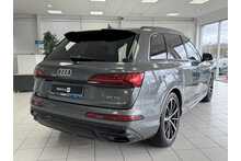 22/72 Audi Q7 3.0 TDI V6 50 Black Edition Diesel Tiptronic quattro 286 ps