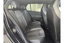 21/21 Volkswagen Golf 1.5 TSI R-Line Hatchback Petrol Manual 130 ps