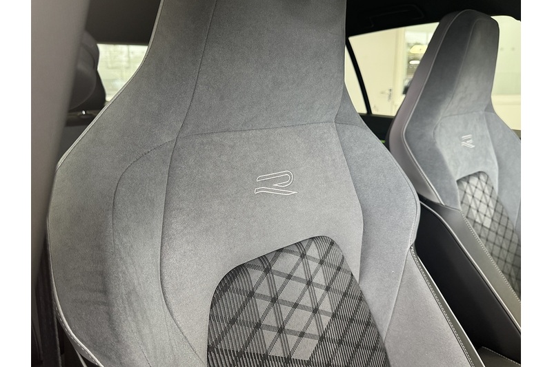 Volkswagen 1.5 TSI R-Line Hatchback 5dr Petrol Manual Euro 6 (s/s) (130 ps)