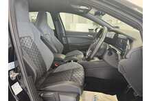 21/21 Volkswagen Golf 1.5 TSI R-Line Hatchback Petrol Manual 130 ps