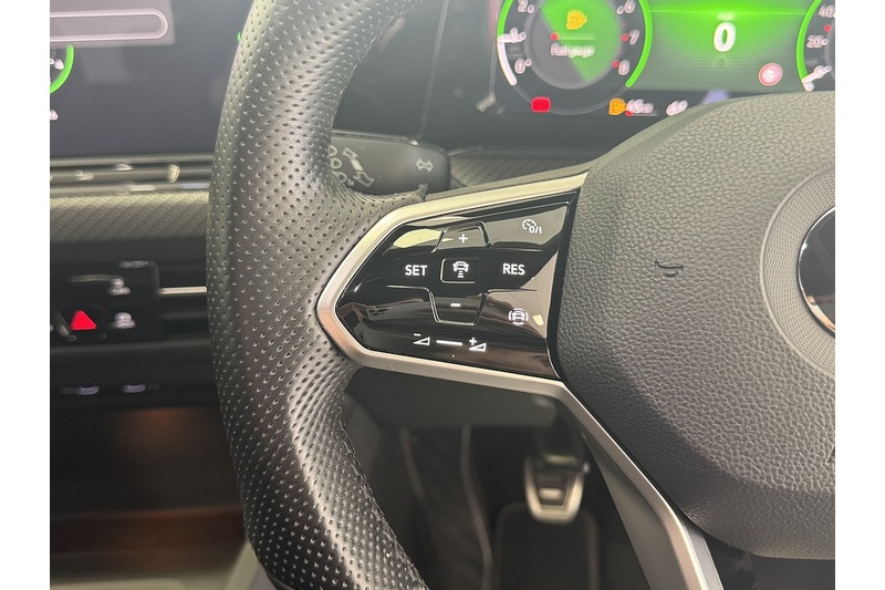 Volkswagen 1.5 TSI R-Line Hatchback 5dr Petrol Manual Euro 6 (s/s) (130 ps)