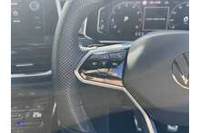 23/23 Volkswagen T-Roc 1.5 TSI R-Line Petrol DSG 150 ps