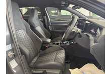 24/24 Volkswagen Golf 1.5 eTSI MHEV R-Line Petrol Hybrid DSG 150 ps