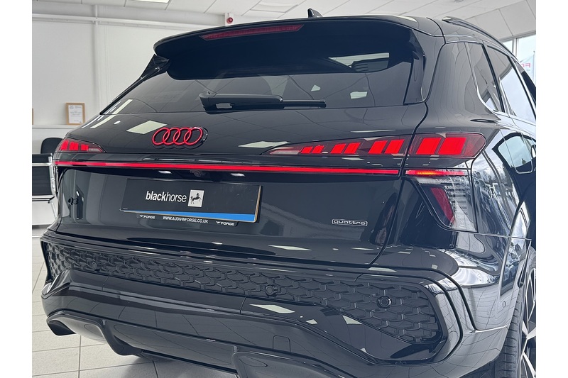 Audi Edition 1 Tfsi Quattro 265 PS S Tronic 2.0 5dr Estate Semi Auto Petrol