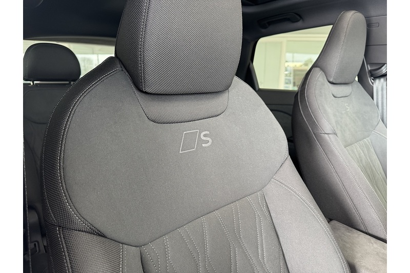 Audi Edition 1 Tfsi Quattro 265 PS S Tronic 2.0 5dr Estate Semi Auto Petrol