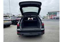 19/19 Audi A4 Avant 2.0 TFSI 35 Black Edition Estate Manual 150 ps