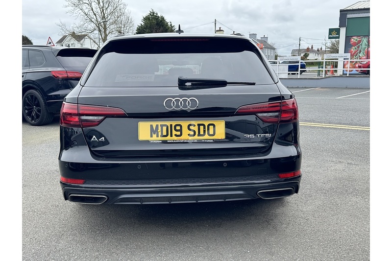 Audi 2.0 TFSI 35 Black Edition Estate 5dr Petrol Manual Euro 6 (s/s) (150 ps)