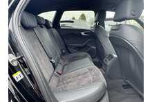 19/19 Audi A4 Avant 2.0 TFSI 35 Black Edition Estate Manual 150 ps