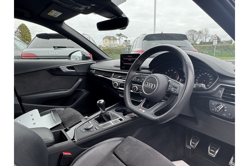 Audi 2.0 TFSI 35 Black Edition Estate 5dr Petrol Manual Euro 6 (s/s) (150 ps)