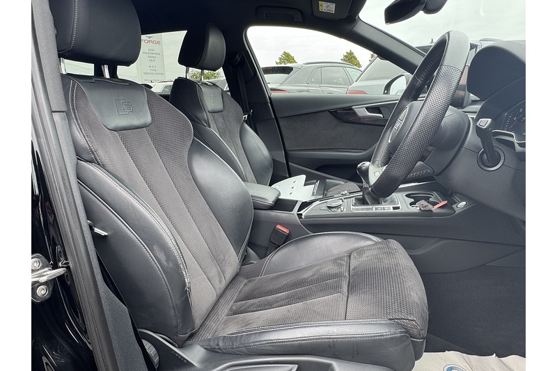 Audi 2.0 TFSI 35 Black Edition Estate 5dr Petrol Manual Euro 6 (s/s) (150 ps)