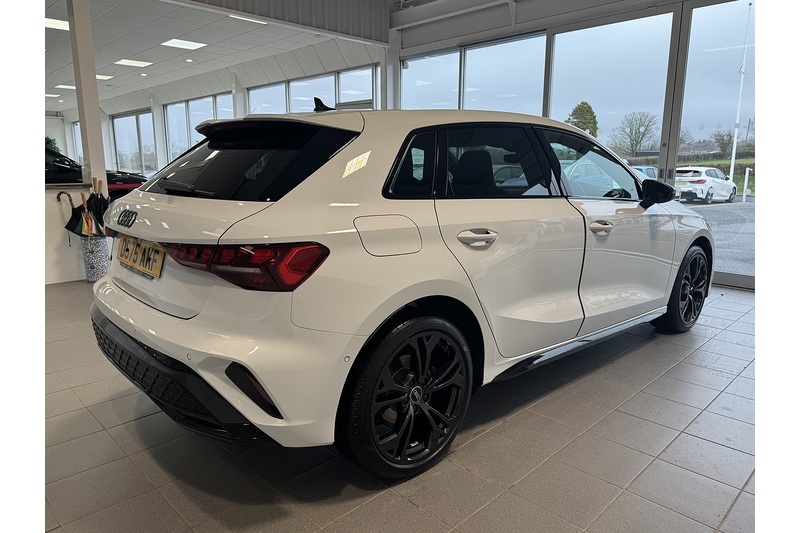 Audi 1.5 TFSIe Black Edition Sportback 5dr Petrol Plug-in Hybrid S Tronic Euro 6 (s/s) 17.9kWh (204 ps)