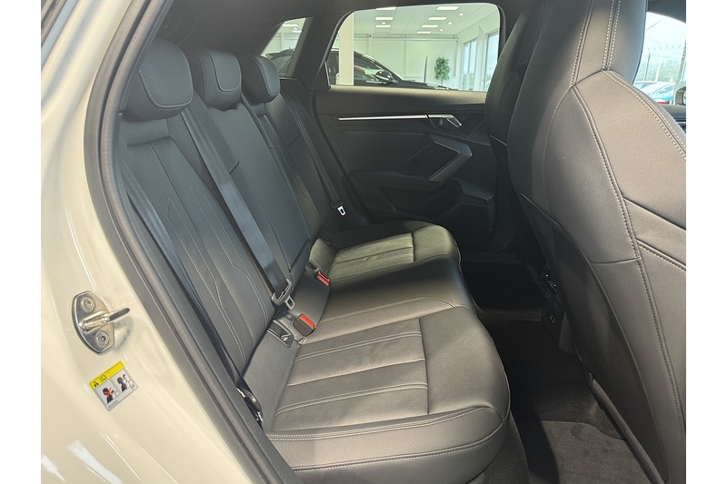 Audi 1.5 TFSIe Black Edition Sportback 5dr Petrol Plug-in Hybrid S Tronic Euro 6 (s/s) 17.9kWh (204 ps)