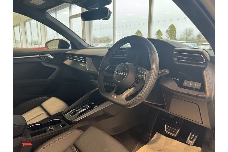 Audi 1.5 TFSIe Black Edition Sportback 5dr Petrol Plug-in Hybrid S Tronic Euro 6 (s/s) 17.9kWh (204 ps)