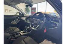 21/71 Audi Q3 1.5 TFSI CoD 35 Sport 5dr Petrol S Tronic 150 ps