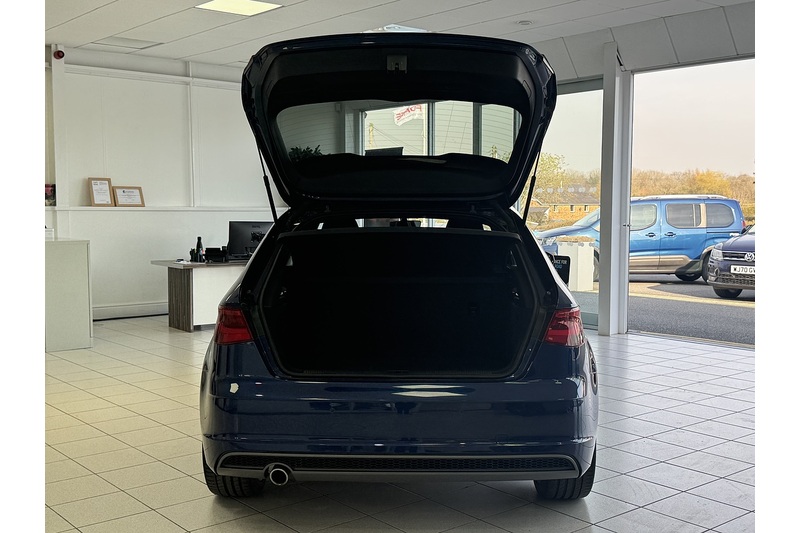Audi 1.6 TDI S line Hatchback 3dr Diesel S Tronic Euro 6 (s/s) (Nav) (110 ps)