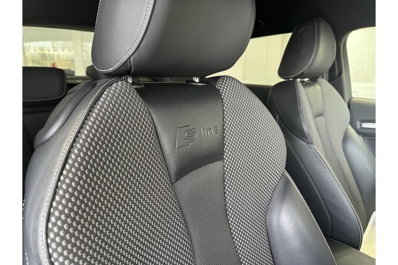 Audi 1.6 TDI S line Hatchback 3dr Diesel S Tronic Euro 6 (s/s) (Nav) (110 ps)
