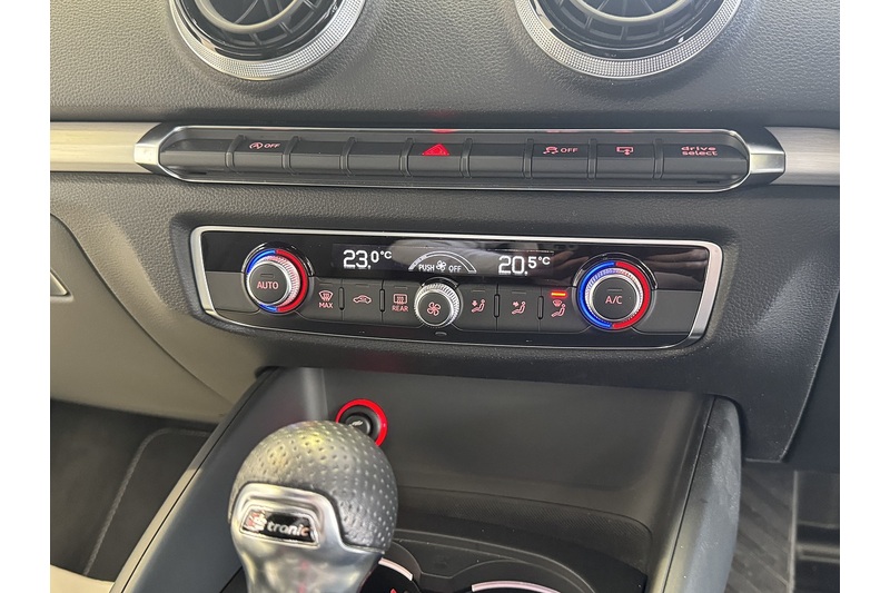Audi 1.6 TDI S line Hatchback 3dr Diesel S Tronic Euro 6 (s/s) (Nav) (110 ps)