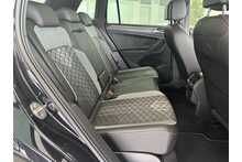 21/21 Volkswagen Tiguan 2.0 TDI R-Line SUV Diesel DSG 4Motion 200 ps