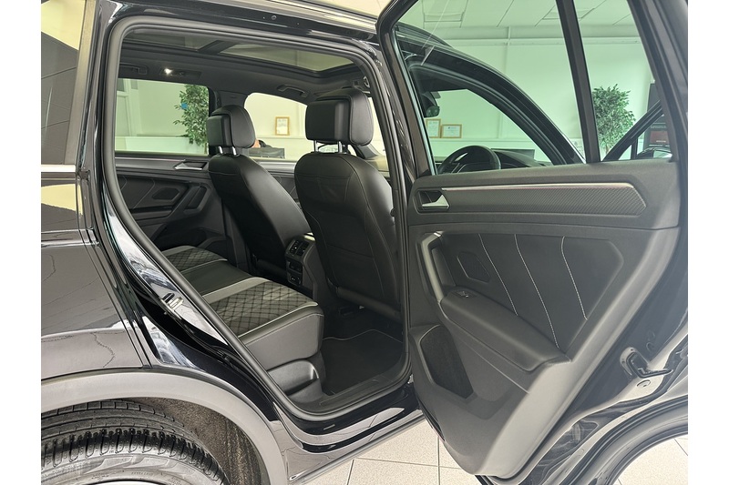 Volkswagen 2.0 TDI R-Line SUV 5dr Diesel DSG 4Motion Euro 6 (s/s) (200 ps)