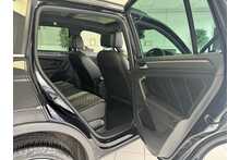 21/21 Volkswagen Tiguan 2.0 TDI R-Line SUV Diesel DSG 4Motion 200 ps