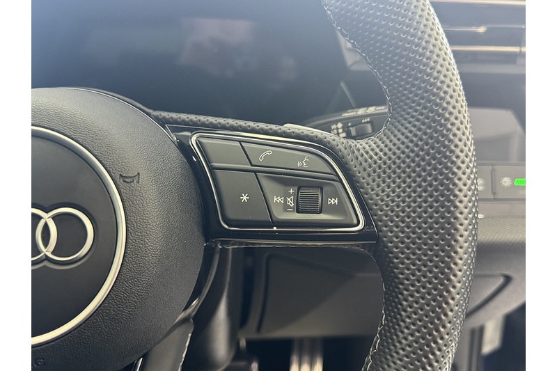 Audi 1.5 TFSI 35 Black Edition Sportback 5dr Petrol S Tronic Euro 6 (s/s) (150 ps)