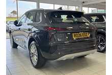 26/26 Audi Q3 TFSI Sport SUV S-Tronic Petrol 150 PS
